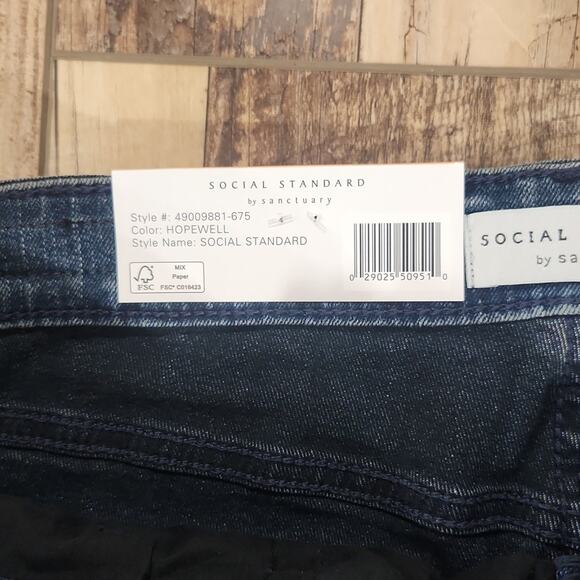 Social Standard By Sanctuary 5 Pocket High Rise Crop Straight Jeans 12 NWT - Picture 2 of 12